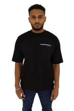 Lade das Bild in den Galerie-Viewer, 'MORE TRUST' SNAKE T-SHIRT